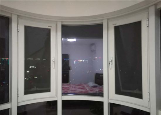 西安金剛網(wǎng)紗窗_銅川斷橋窗價(jià)格_寶雞鋁門窗批發(fā)